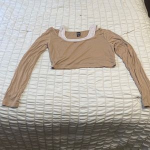 DAZY off the shoulder 2 in 1 crop tee